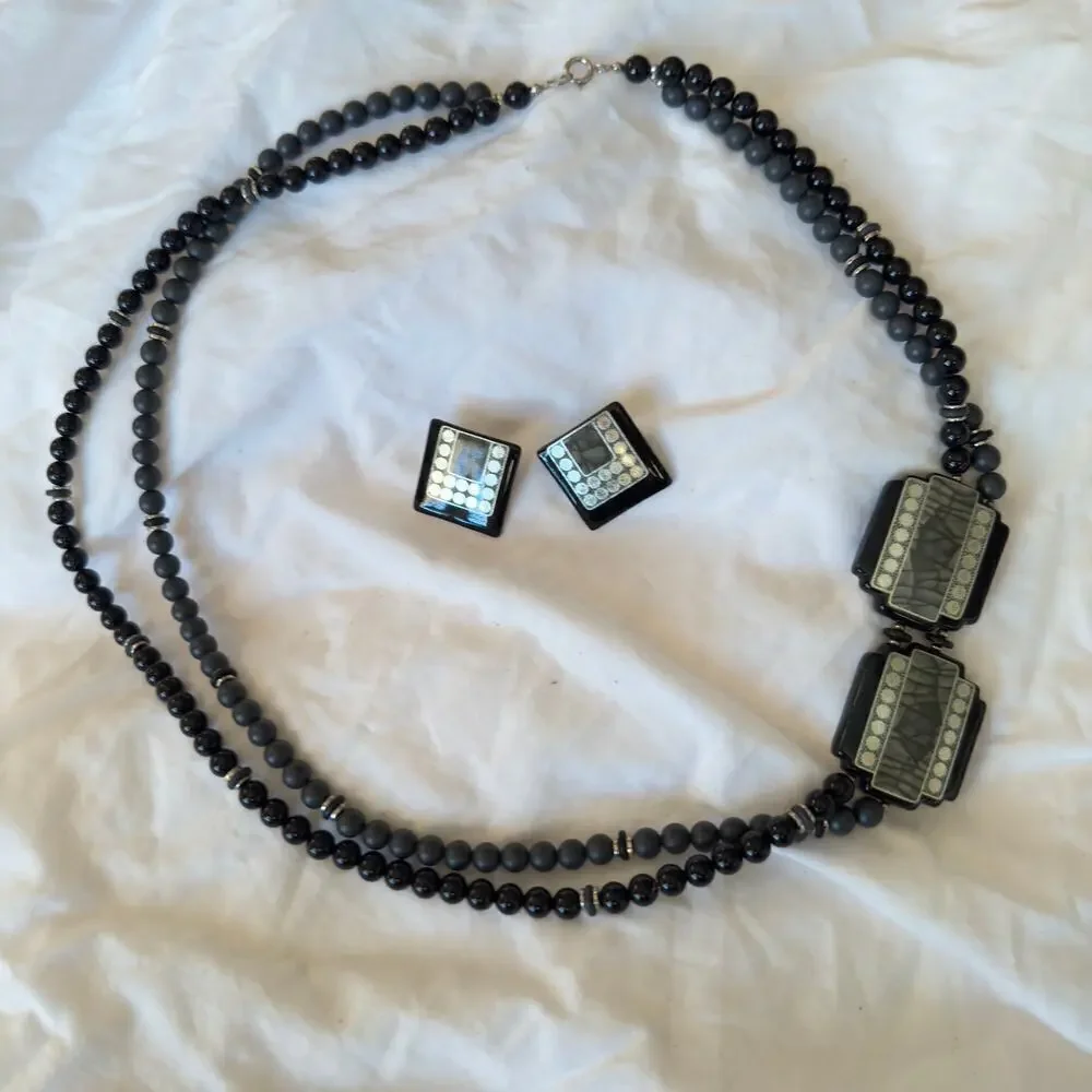 Vintage 28” Black Abstract Mother of Pearl Inlay Beaded Necklace & Earring Japan